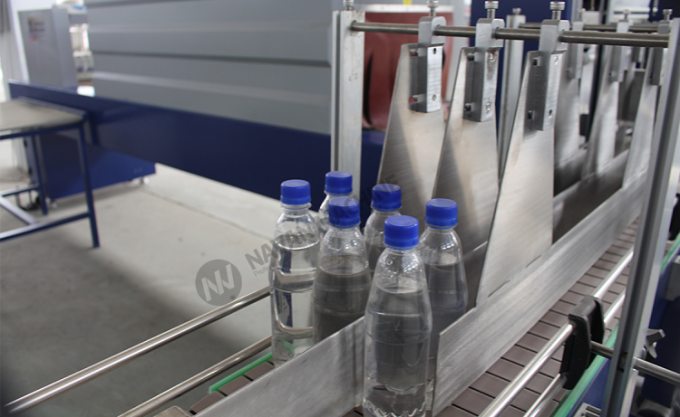 Impacchettatrice automatica di imballaggio con involucro termocontrattile del film del PE di 8-12bag/Min Bottles 4